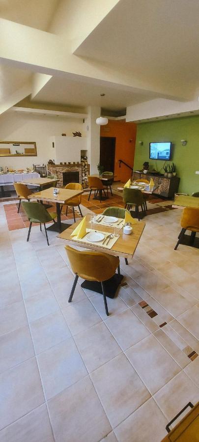 Zagorzanka Pensjonat Rehabilitacyjno-Rekreacyjny Sis Dziadkowiec - Spolka Jawna Mszana Dolna Esterno foto